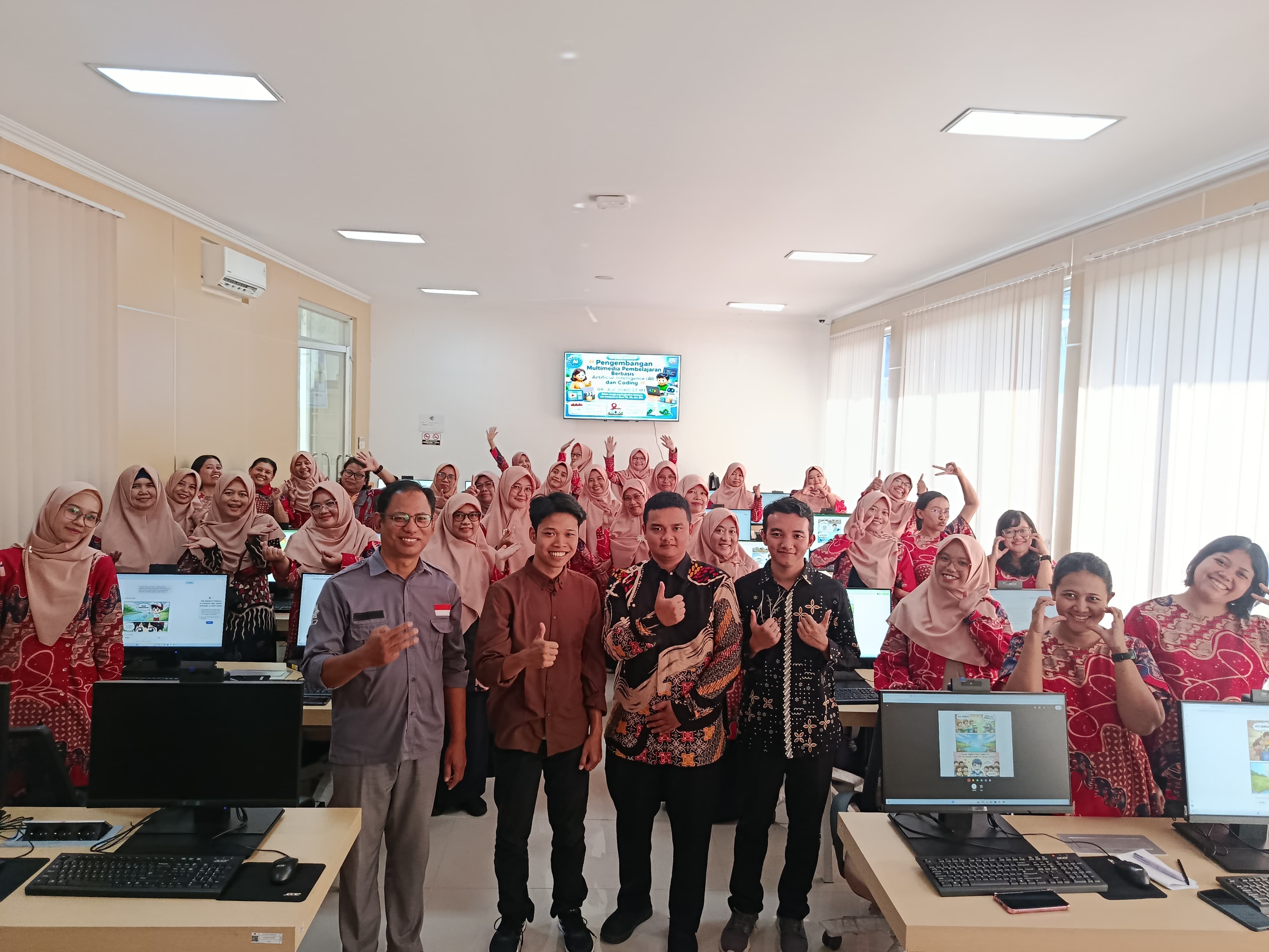 Dosen PGMI UIN Raden Mas Said Surakarta Berbagi Inovasi Pembelajaran Coding Berbasis AI bagi Guru di Sleman